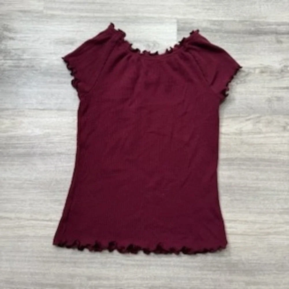 Old‎ Navy Girls Top Burgundy Ribbed Knit Ruffle Trim Short Sleeve Size M (8)
